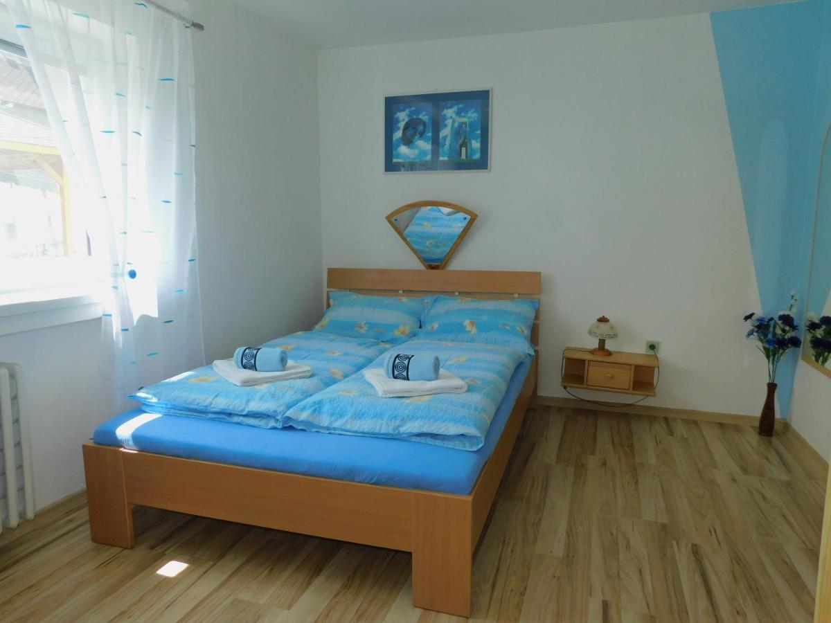 Appartement Pod Dubom à Liptovský Mikuláš Extérieur photo