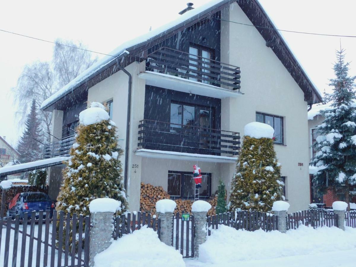 Appartement Pod Dubom à Liptovský Mikuláš Extérieur photo
